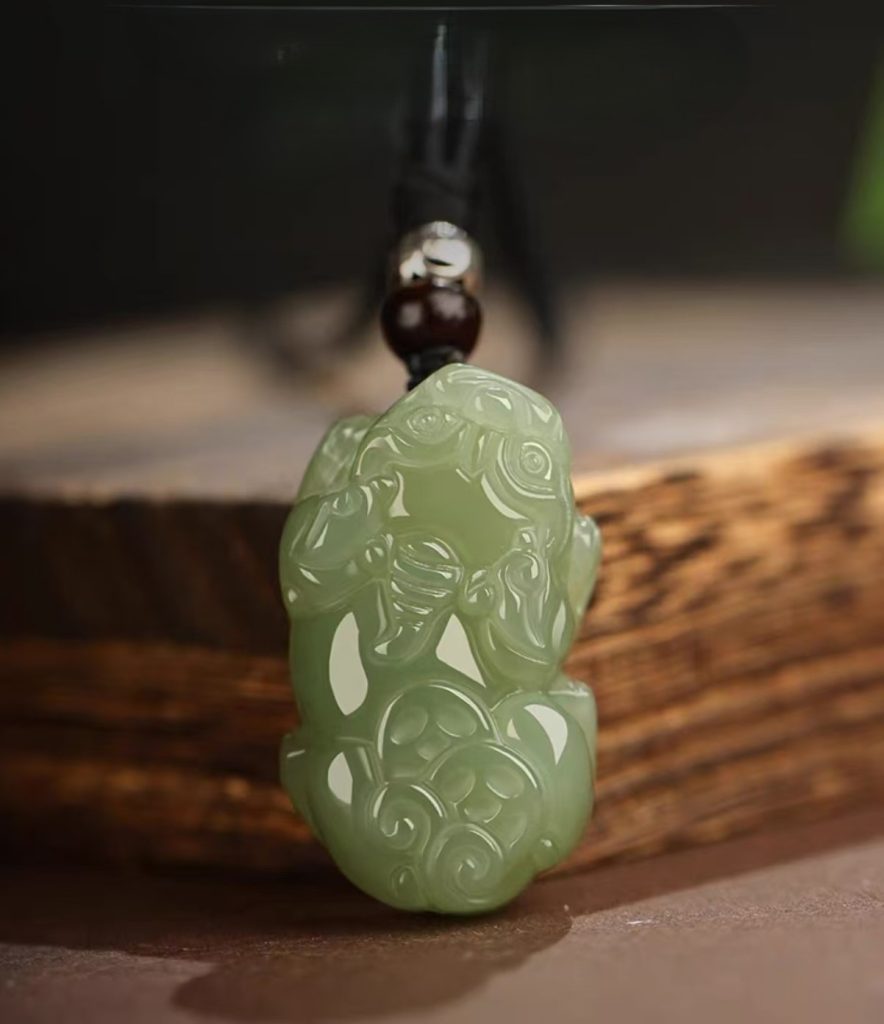 Imperial Grade Hetian Jade Pixiu Pendant (For Men)