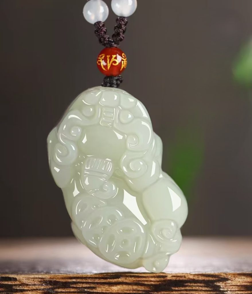 Wealth-Bringing Pixiu Pendant (Female Pixiu, For Men) 